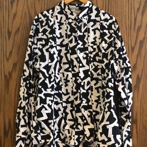 H&M patterned button down Size XL
